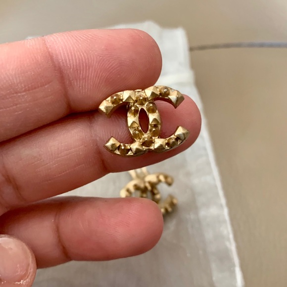 Sold x Chanel CC vintage clip on earrings - Picture 3 of 8